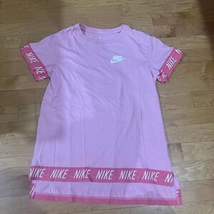 Nike Women's Pink T-shirt